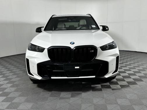 2025 BMW X5 M60i