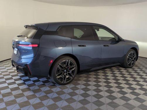 2026 BMW iX xDrive45