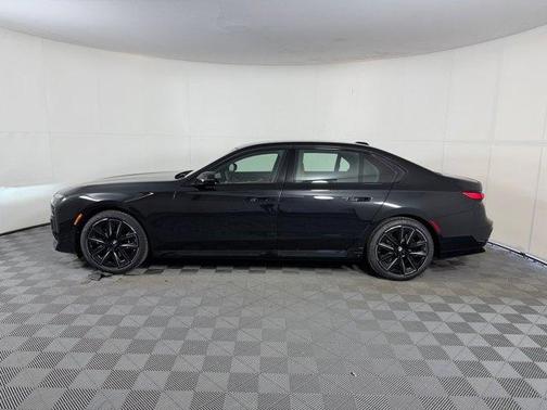 Black Sapphire Metallic 2026 BMW 740 i