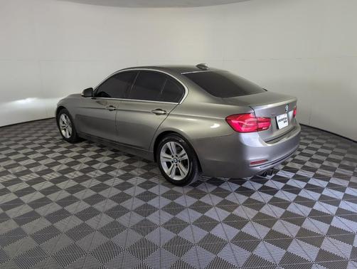 2018 BMW 330 i xDrive