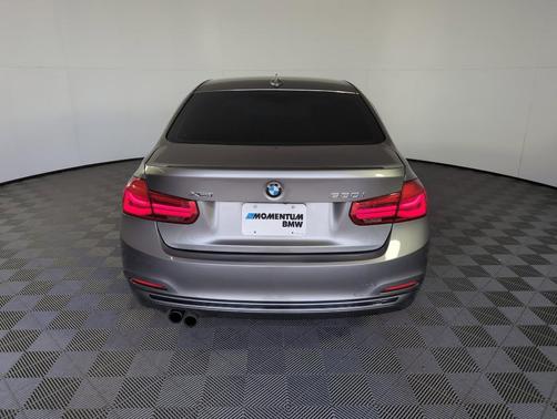 2018 BMW 330 i xDrive