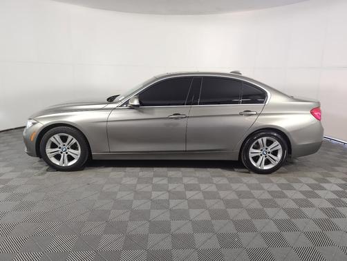 2018 BMW 330 i xDrive