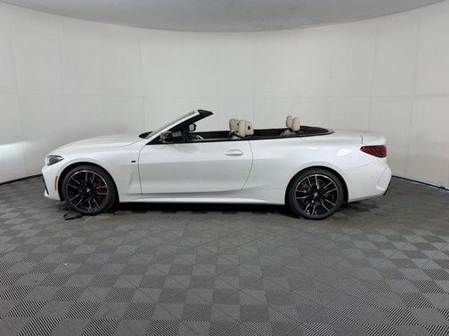 Mineral White Metallic 2026 BMW M440 i xDrive