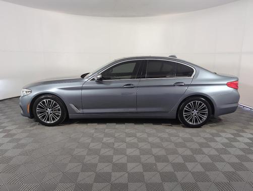 2019 BMW 540 i
