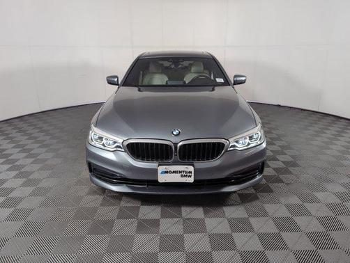 2019 BMW 540 i