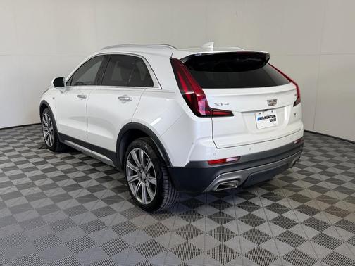 Crystal White Tri-Coat 2019 Cadillac XT4 Premium Luxury