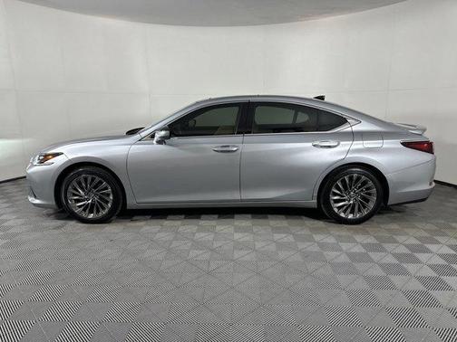 2024 Lexus ES 350 Ultra Luxury
