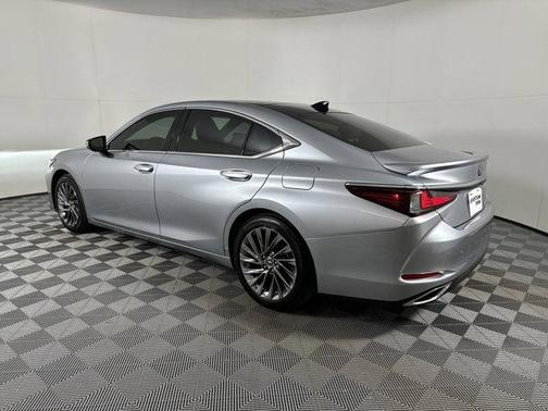 2024 Lexus ES 350 Ultra Luxury
