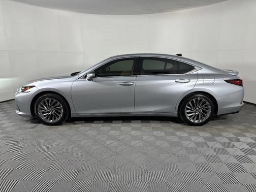 2024 Lexus ES 350 Ultra Luxury