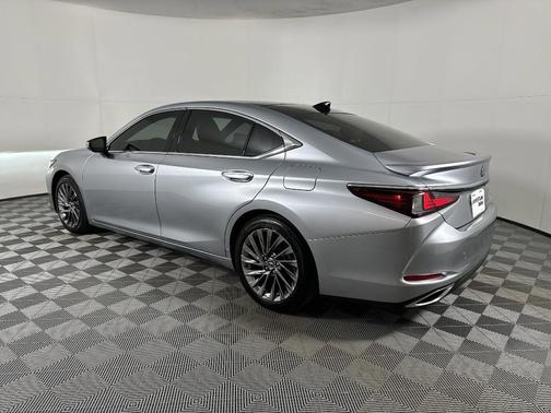 2024 Lexus ES 350 Ultra Luxury