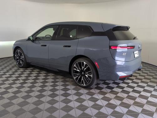 2026 BMW iX xDrive45