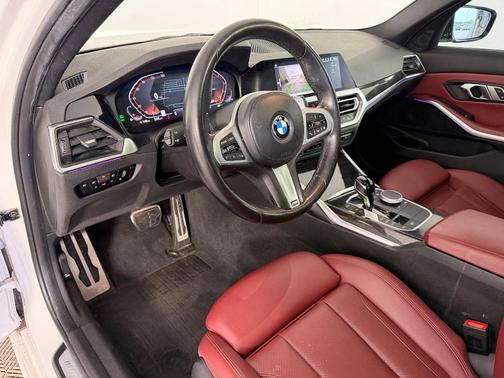 Alpine White 2022 BMW 330 i
