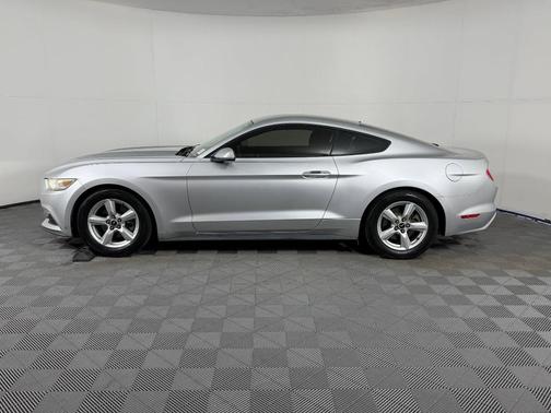 2015 Ford Mustang V6