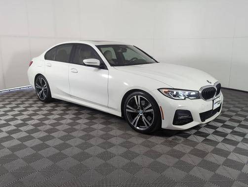 2019 BMW 330 i