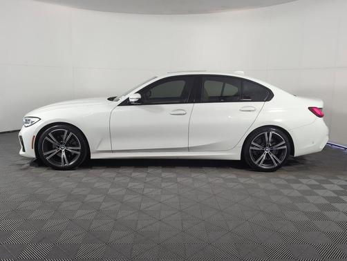 2019 BMW 330 i