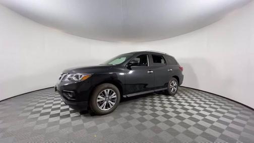 Photo 5 of 32 of 2020 Nissan Pathfinder SV