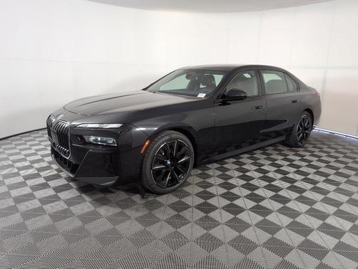2025 BMW 760 760i xDrive