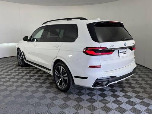 White 2026 BMW X7 xDrive40i
