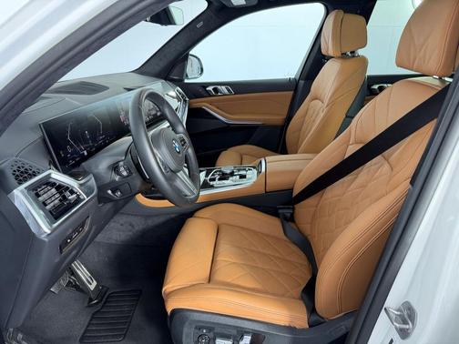 White 2026 BMW X7 xDrive40i