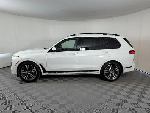 White 2026 BMW X7 xDrive40i