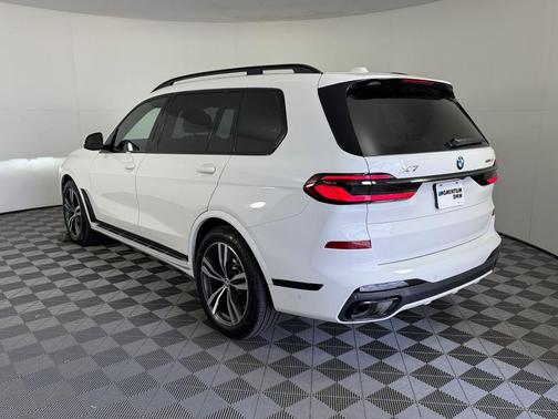 White 2026 BMW X7 xDrive40i