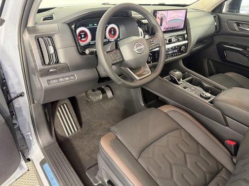 Boulder Gray Metallic 2026 Nissan Pathfinder Platinum