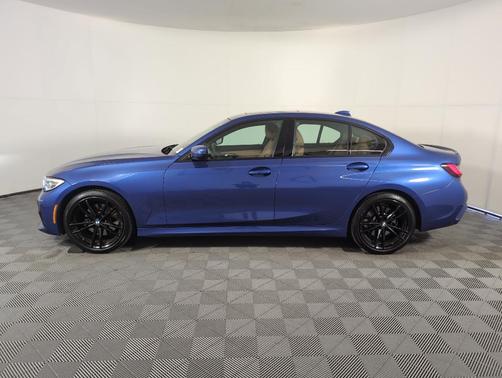 2022 BMW 330 i xDrive