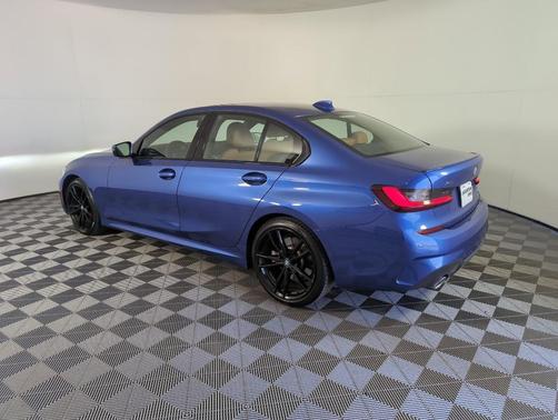 2022 BMW 330 i xDrive