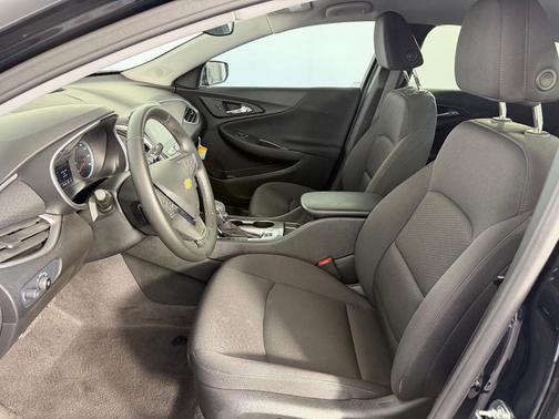 2025 Chevrolet Malibu RS