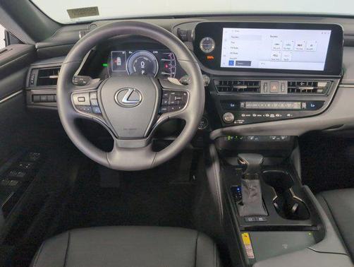 2025 Lexus ES 300h Base