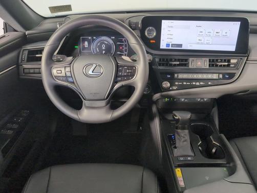 2025 Lexus ES 300h Base