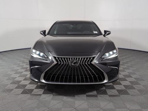 2025 Lexus ES 300h Base