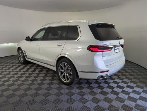 2026 BMW X7 xDrive40i