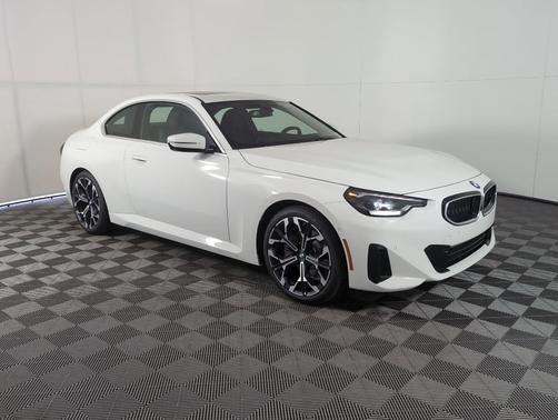 2025 BMW 230 i