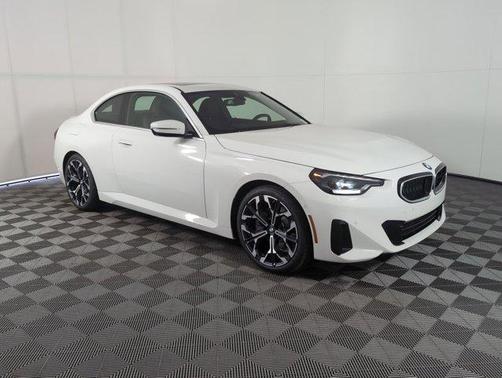 2025 BMW 230 i