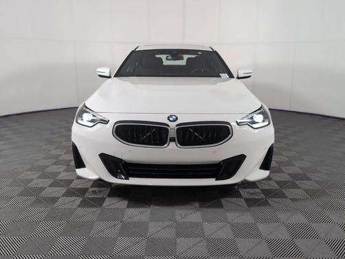 2025 BMW 230 i