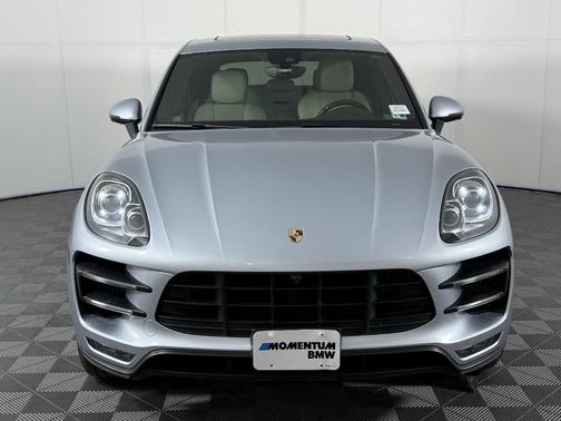 2018 Porsche Macan Turbo