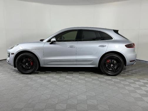 2018 Porsche Macan Turbo