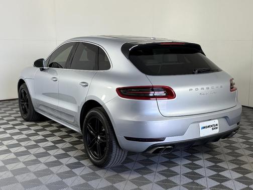 2018 Porsche Macan Turbo