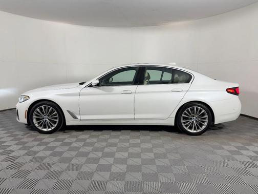 2021 BMW 540 i