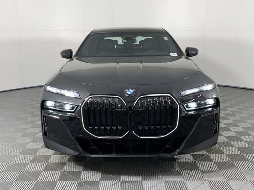 2026 BMW 740 i xDrive
