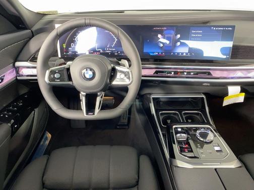 2026 BMW 740 i xDrive