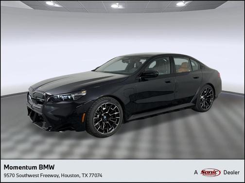 Black Sapphire Metallic 2027 BMW M5