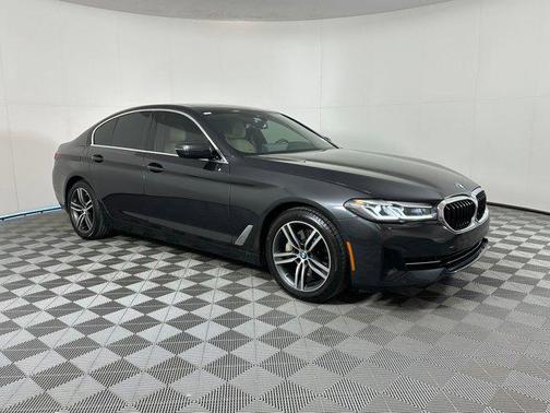 2022 BMW 530 i