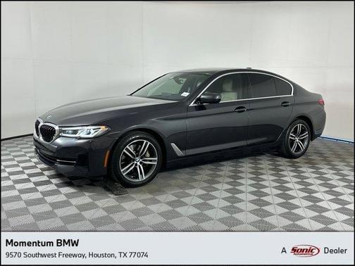 2022 BMW 530 i