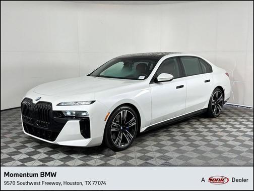 Mineral White Metallic 2023 BMW 760 760i xDrive