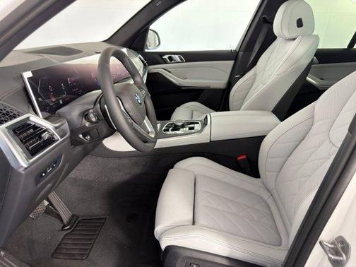 Alpine White 2026 BMW X5 sDrive40i