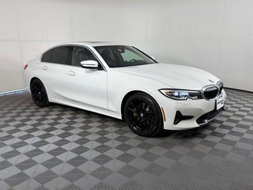 2019 BMW 330 i