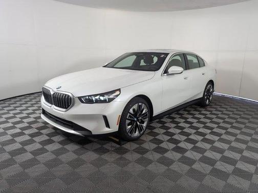 2025 BMW 530 i