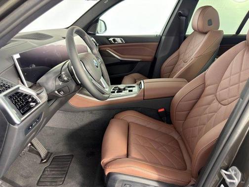 Manhattan Green Metallic 2026 BMW X5 sDrive40i